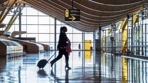 Madrid-Barajas: vuelos a Venezuela suspendidos por precaución ante alerta estadounidense.