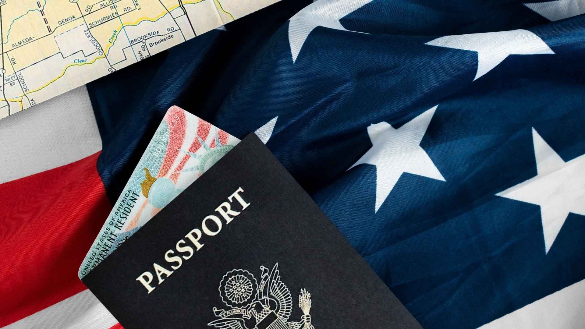 El IRS puede bloquear el pasaporte por obligaciones pendientes.