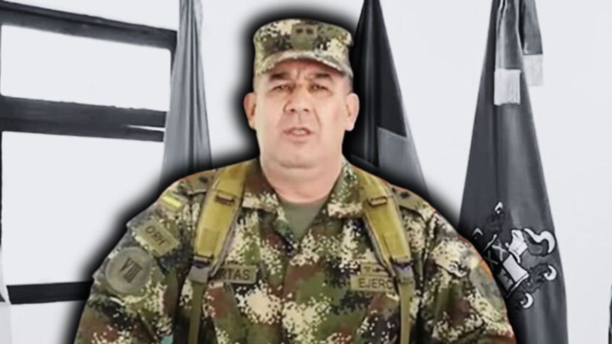 El general negó vínculos con el grupo armado ilegal.