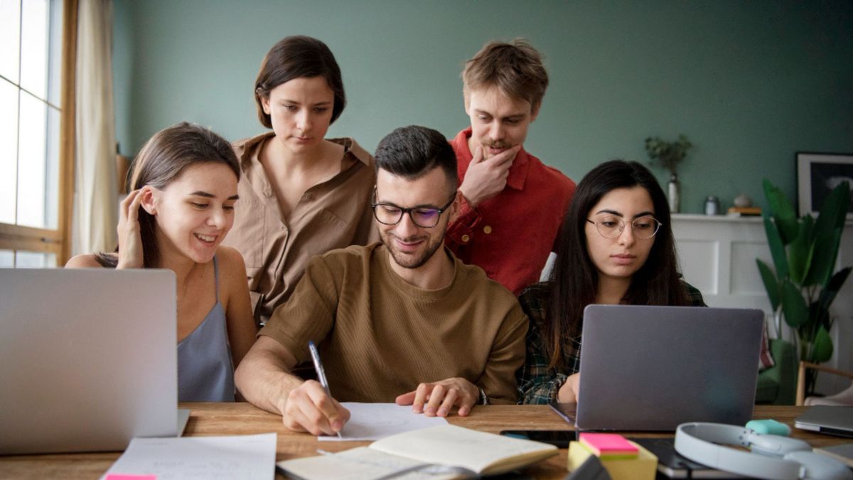 La entidad explicó que la nueva oferta incluye opciones de pregrado, posgrado, ETDH, formación en idiomas, diplomados y certificaciones.