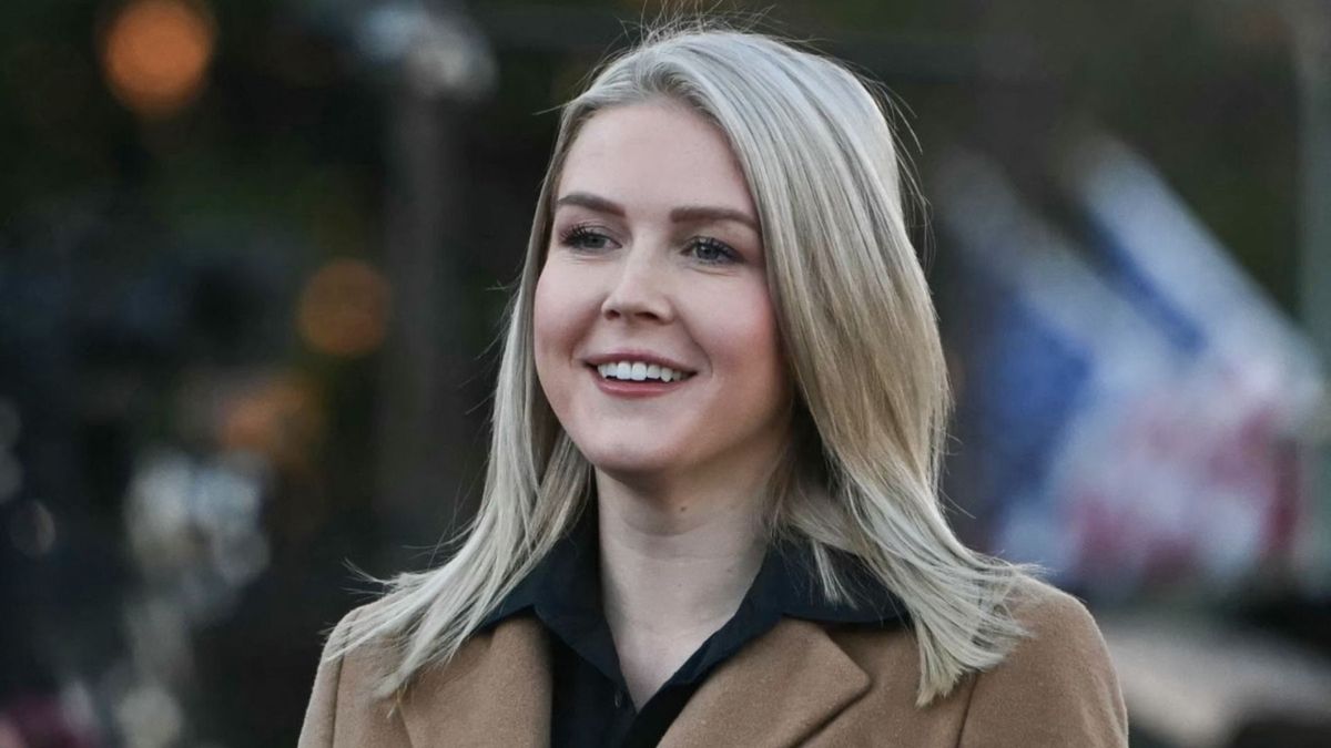 Un portavoz del Departamento de Seguridad Nacional informó que Ferreira excedió su visa de turista en 1999, lo que la colocó desde entonces en situación migratoria irregular.