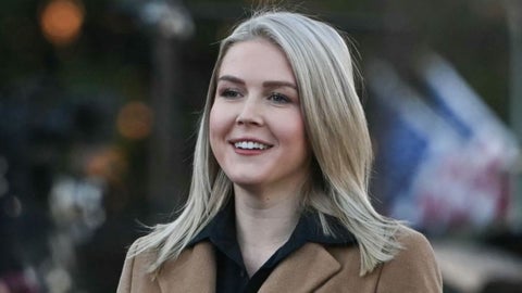 Un portavoz del Departamento de Seguridad Nacional informó que Ferreira excedió su visa de turista en 1999, lo que la colocó desde entonces en situación migratoria irregular.