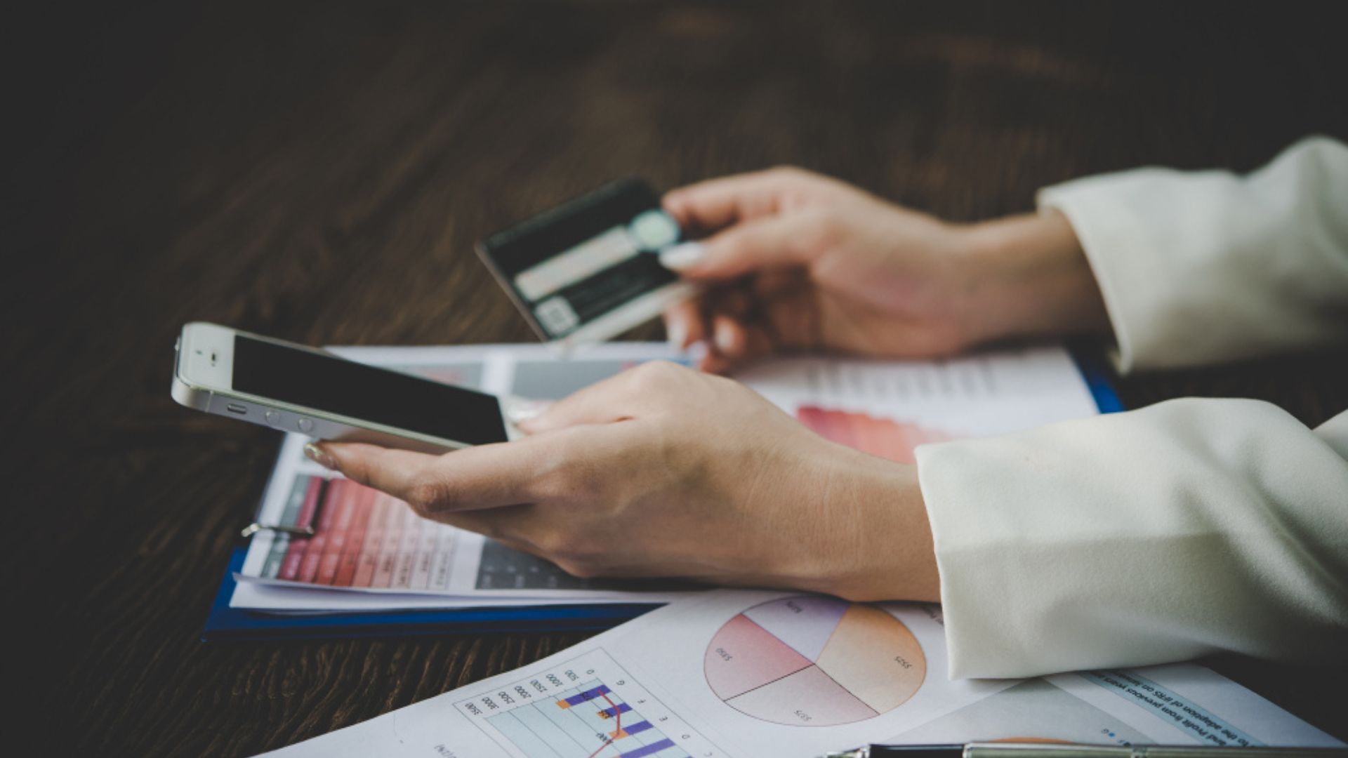 Con esta decisión, cuando una persona demuestra que fue suplantada, la entidad financiera o comercial debe suspender los cobros de créditos, cuotas, etc.