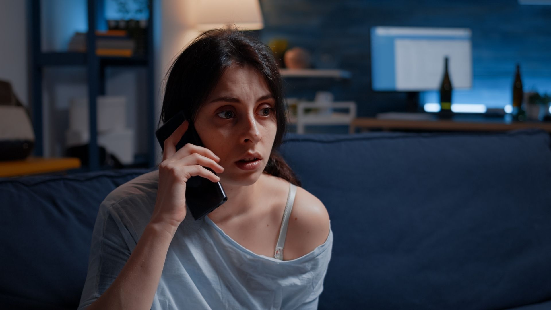 La curiosidad se ha convertido en la puerta de entrada de una estafa que comienza con una simple llamada y termina con el robo de cuentas.