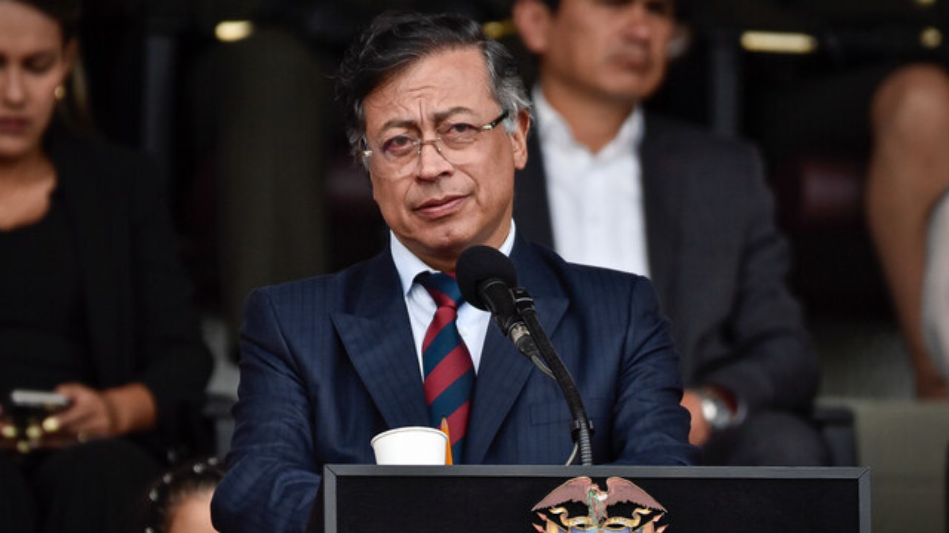 El CNE ratificó la violación de topes, sancionando a Ricardo Roa, el actual presidente de Ecopetrol; a la auditora María Lucy Soto y a la tesorera Lucy Aidee Mogollón.