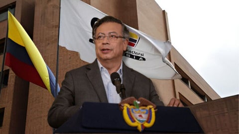 La multa se impone por violación de topes de gasto y por financiación con recursos de personas jurídicas prohibidas.