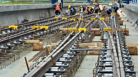 Línea 1 del Metro alcanza 67 % de ejecución: así progresa el montaje de rieles