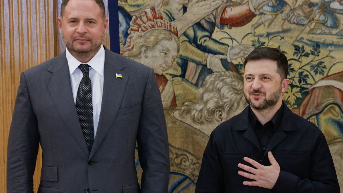 Ex jefe de la Oficina de la Presidencia de Ucrania, Andriy Yermak y Volodimir Zelensky