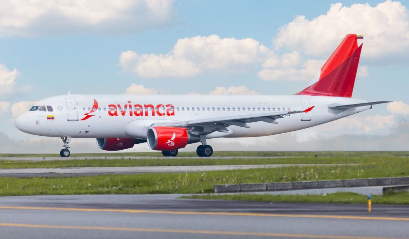 Avianca suspendió definitivamente sus vuelos a Venezuela. Conozca qué opciones tienen los pasajeros afectados.