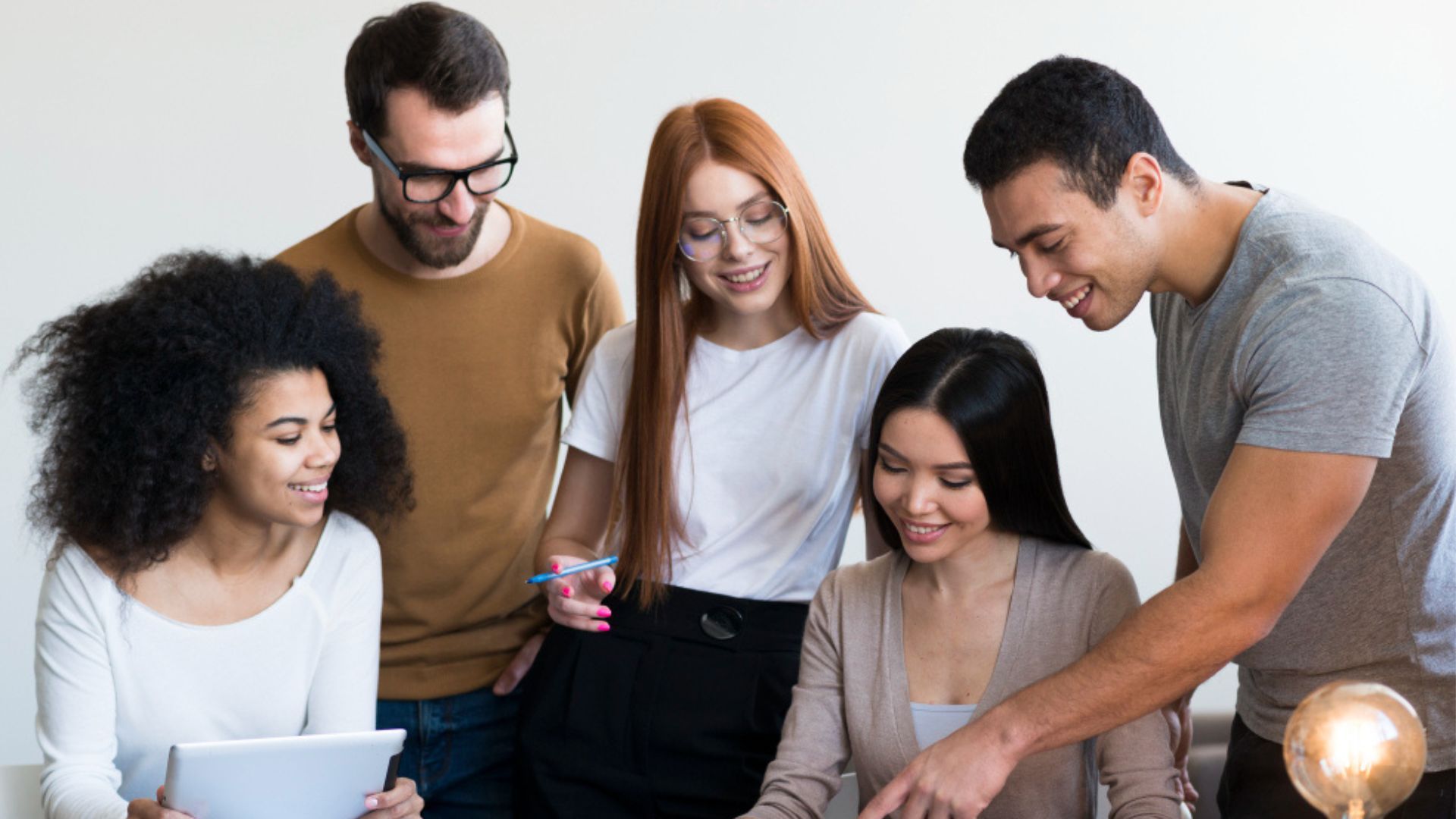La FM analizó el fenómeno de los estudiantes que permanecen durante años en la universidad.