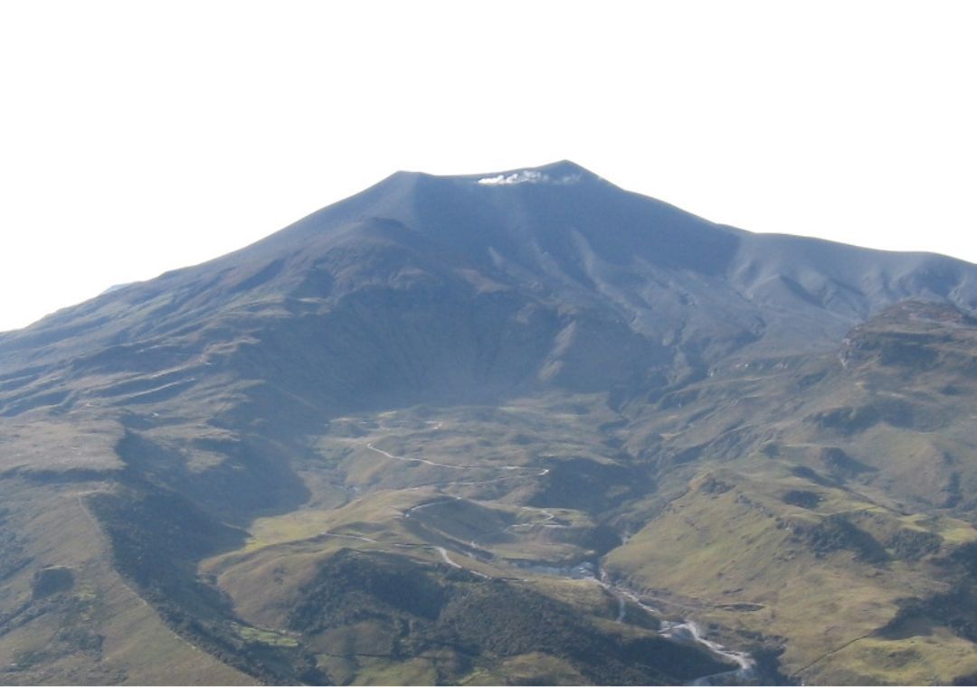 Volcán Puracé en alerta naranja.