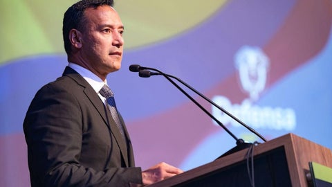 Ministro de Defensa, Pedro Sánchez.