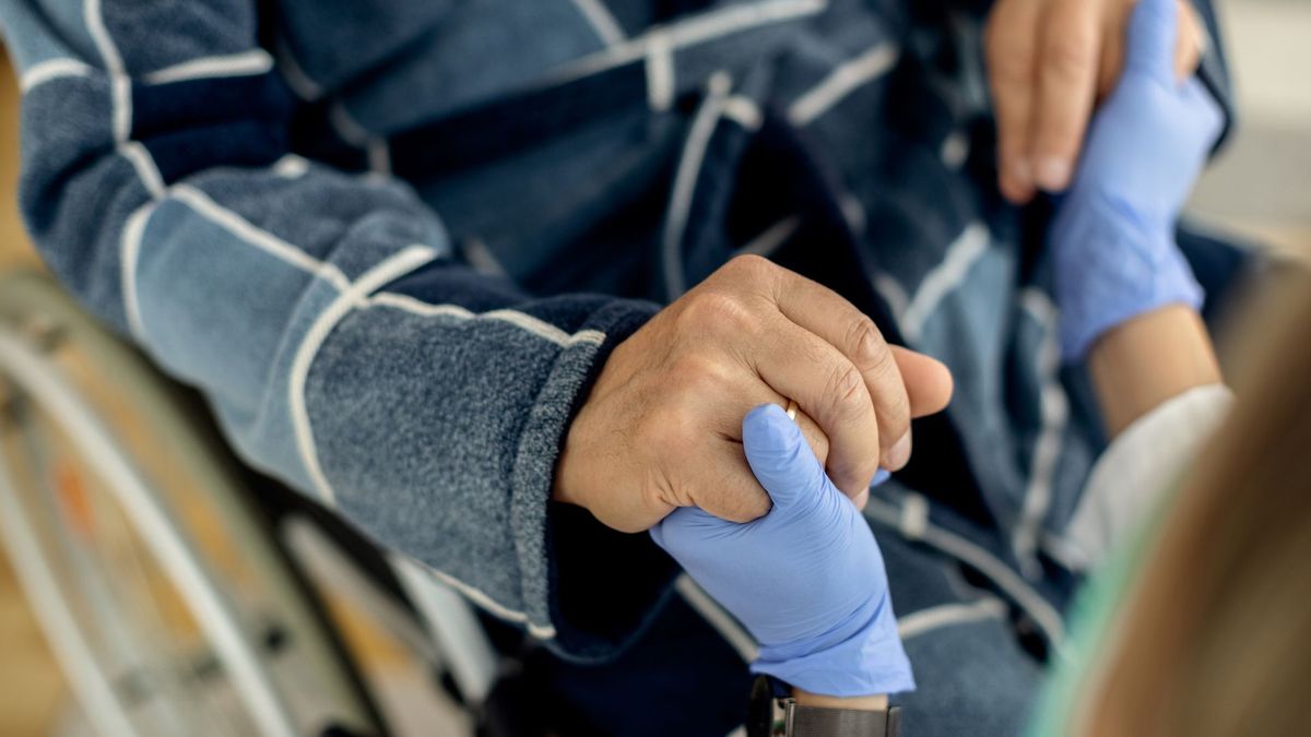 Esclerosis múltiple: así se diagnostica y trata una enfermedad que altera el sistema nervioso central