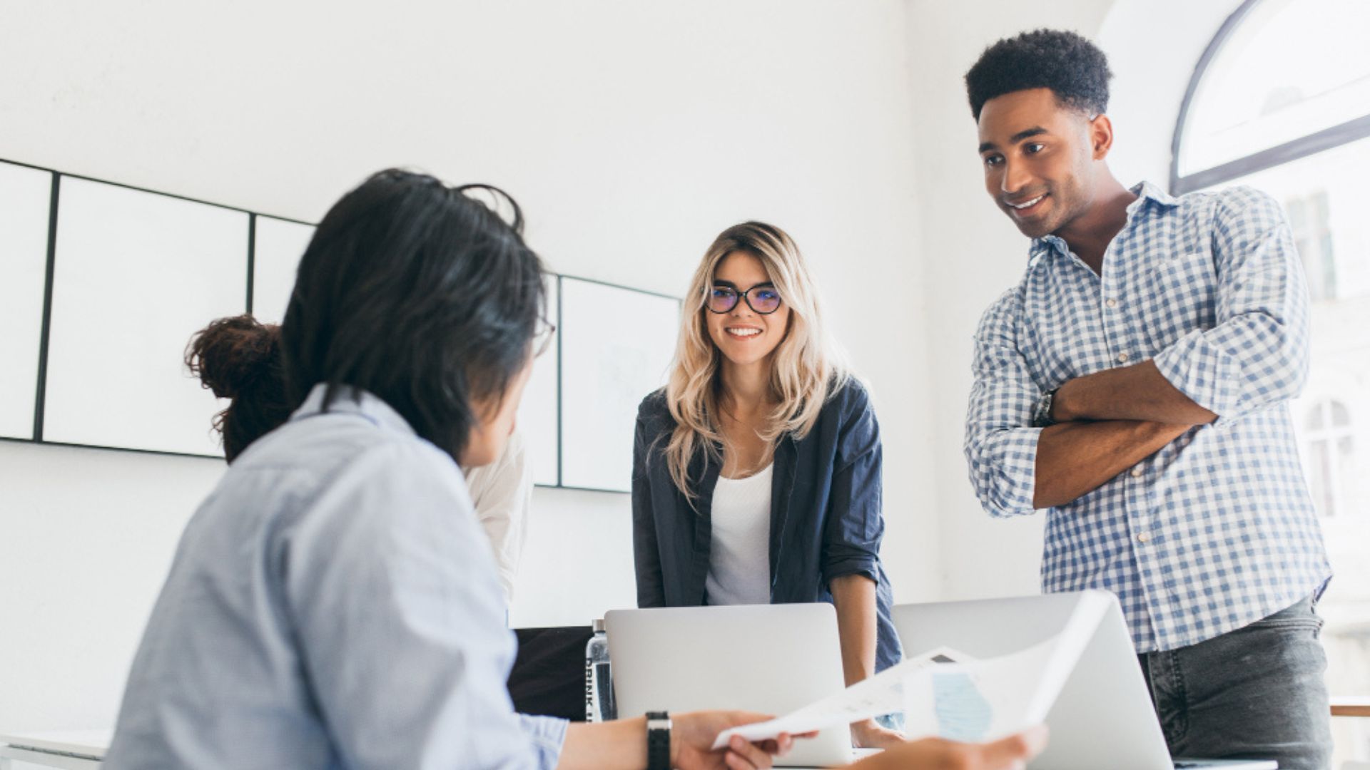 Las oportunidades están dirigidas a personas con formación básica, media, técnica, tecnológica y profesional.