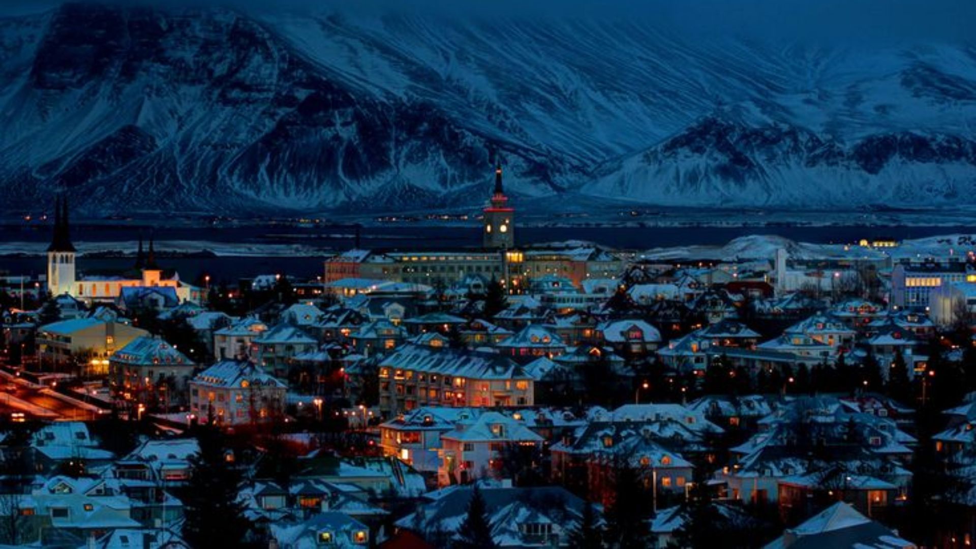  Las calles están llenas de luces y tienen un encanto especial para quienes prefieren lugares tranquilos.