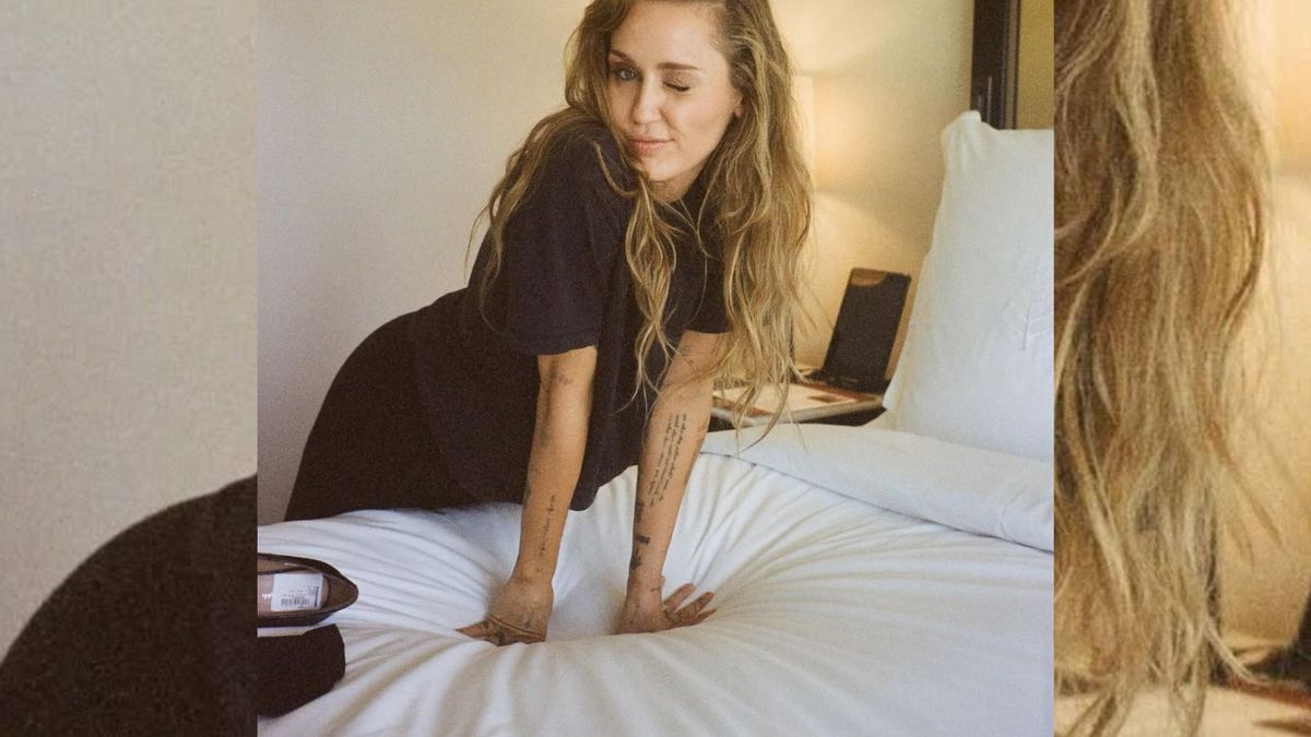 El anillo de Miley Cyrus causó revuelo en redes tras su aparición en la alfombra roja de Los Ángeles.