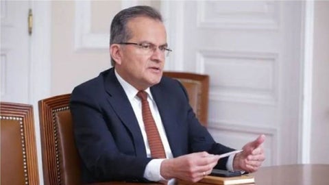 Polémica por salida de directora del Dapre.