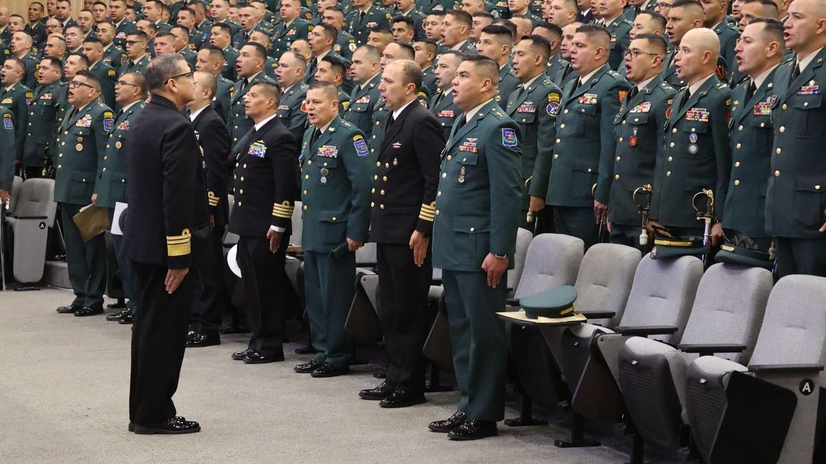 Durante su formación, estos nuevos oficiales desarrollarán competencias en planeación militar conjunta, conducción de operaciones, seguridad y defensa nacionales.