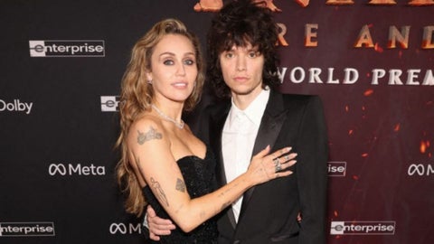 La joya fue vista por primera vez esa noche, aunque después se supo que la artista ya la había usado desde varias semanas atrás.