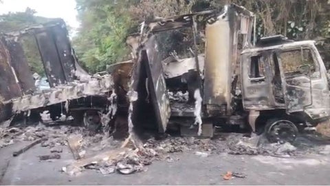 Eln quema camiones en la Vía Panamericana Risaralda - Chocó