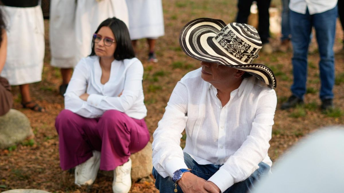 Tras varias horas de tensión entre ambos, la funcionaria retomó este viernes su agenda junto al mandatario.