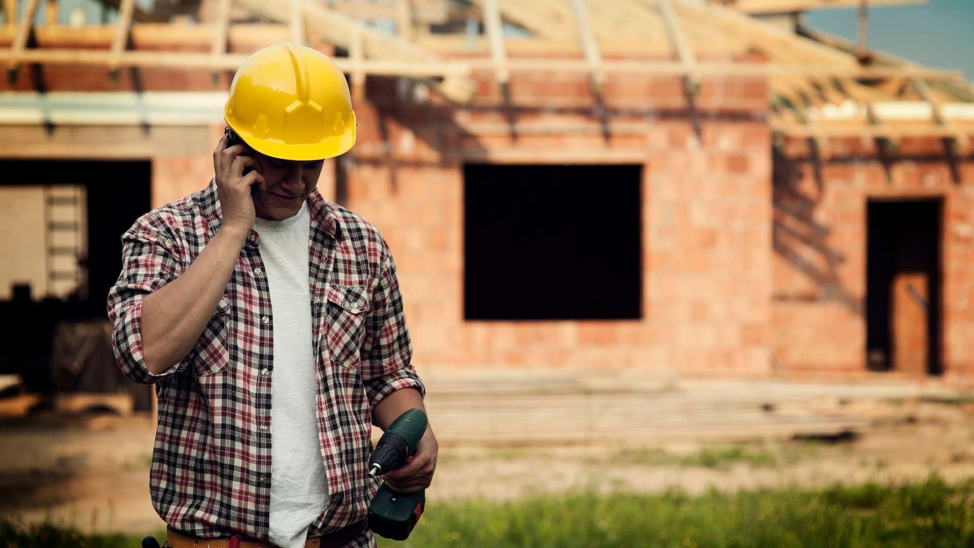 Las tarifas elevadas continúan modificando el funcionamiento de distribuidores y constructoras.