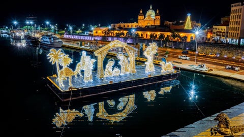 Se enciende el alumbrado navideño en Cartagena.