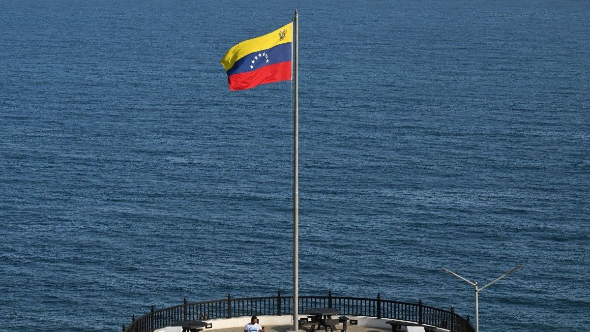 experto-explica-por-que-aerolineas-ajustaron-vuelos-tras-advertencias-en-el-espacio-aereo-venezolano