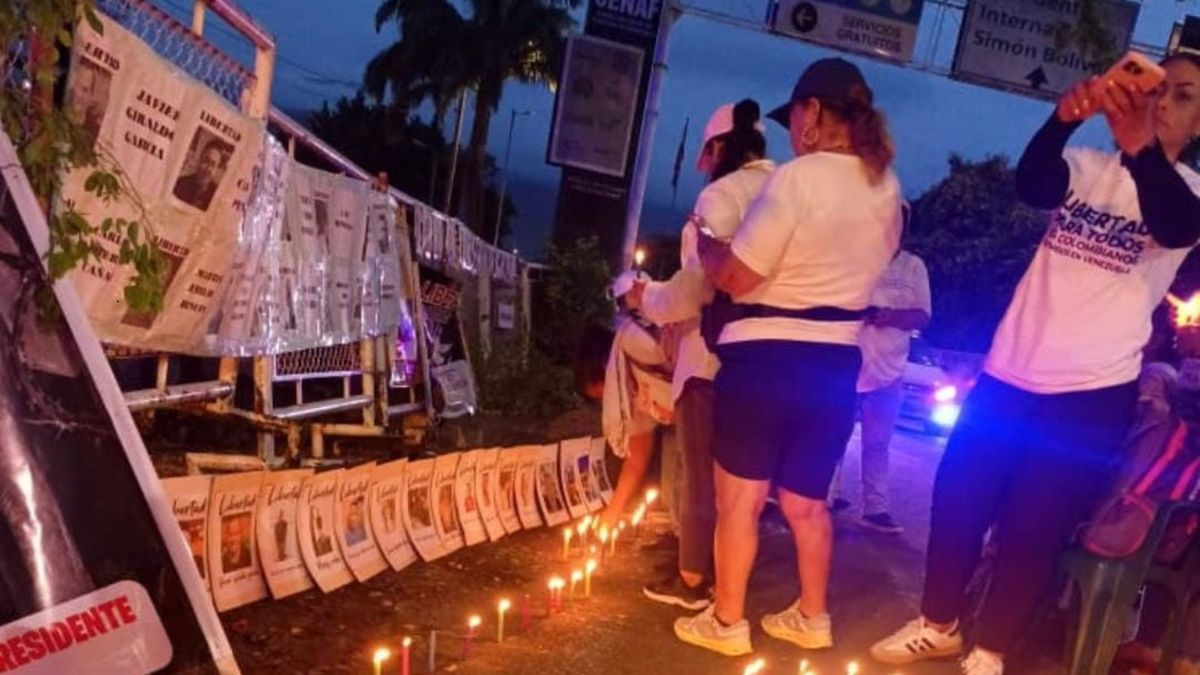 Familiares de colombianos presos en Venezuela.