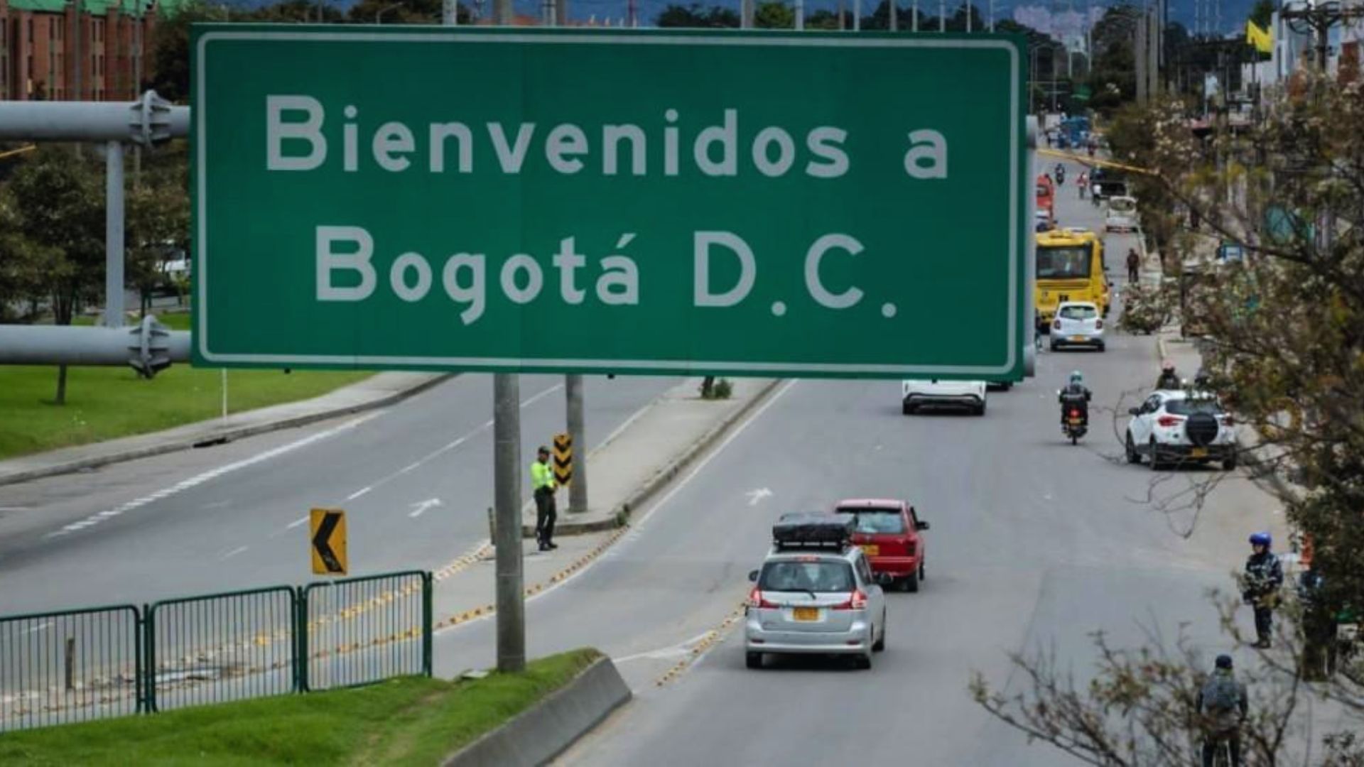 Finalmente, las autoridades hicieron un llamado a manejar con precaución, respetar los límites de velocidad y evitar conducir si hay señales de cansancio.