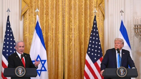 Netanyahu ya había adelantado la semana pasada que Trump lo invitó a la Casa Blanca con el fin de acelerar la segunda fase del plan de cese de hostilidades.
