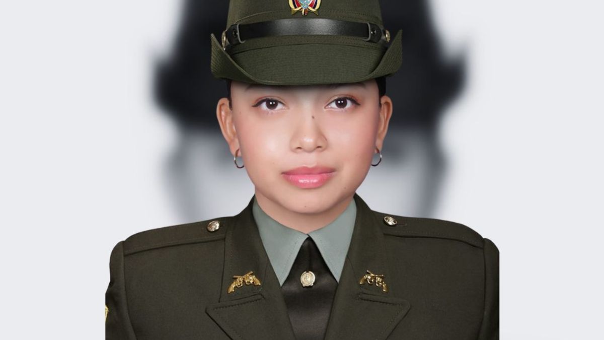 La uniformada fue abordada por desconocidos.