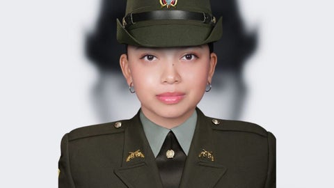 La uniformada fue abordada por desconocidos.