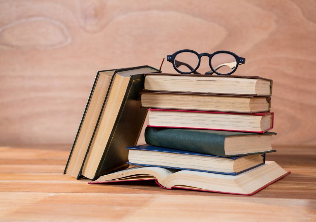 Los libros del autor ahondan en la miseria humana y la desigualdad.