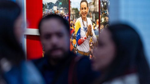 Viaje de María Corina Machado a Oslo no está garantizado, pese a su intención de recibir el Nobel de la Paz.