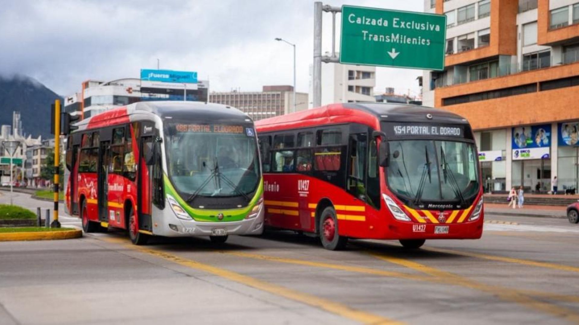 La Secretaría Distrital de Hacienda y el alcalde, a través de su cuenta de X, explicaron que el 81% del presupuesto, es decir, 32,5 billones de pesos, será destinado a la inversión pública.