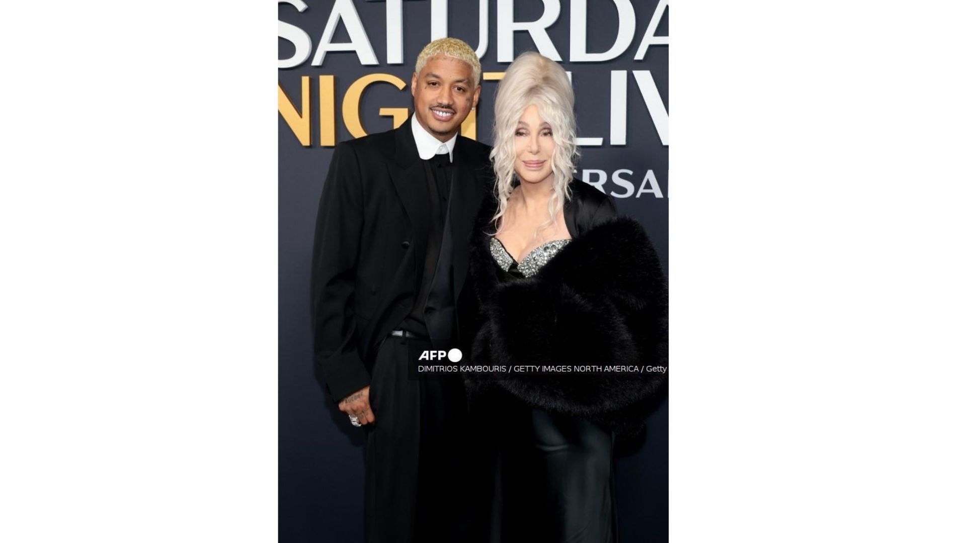 Alexander “AE” Edwards trabaja en la industria musical y ha colaborado profesionalmente con Cher.