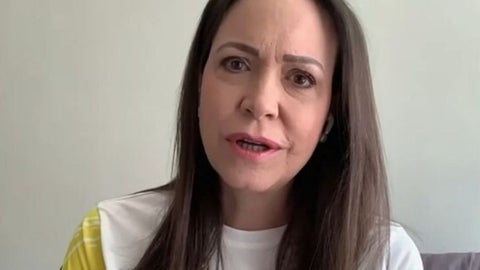 La Nobel de paz estará en Noruega unas horas más antes de retornar.