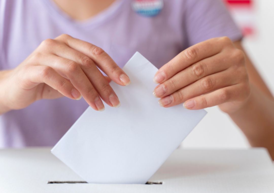 La ciudadanía tiene el derecho y el deber de votar.