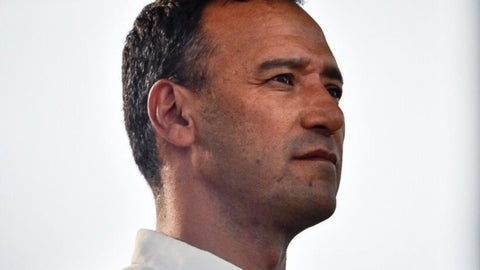 El ministro de Defensa se quedó esperando a senadores.