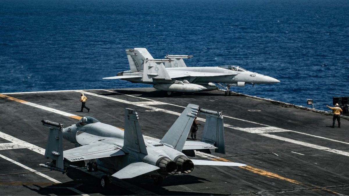 Hasta hace poco, ese movimiento militar no había generado afectaciones en las rutas marítimas.