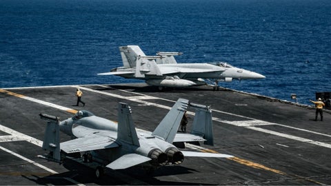 Hasta hace poco, ese movimiento militar no había generado afectaciones en las rutas marítimas.