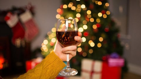 Elegir el vino adecuado en Navidad depende del tipo de plato, el clima y el momento del día, según expertos.