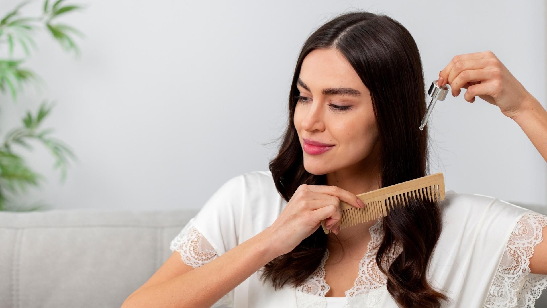 La hidratación, protección solar y vitaminas son claves para prevenir la caída del cabello.