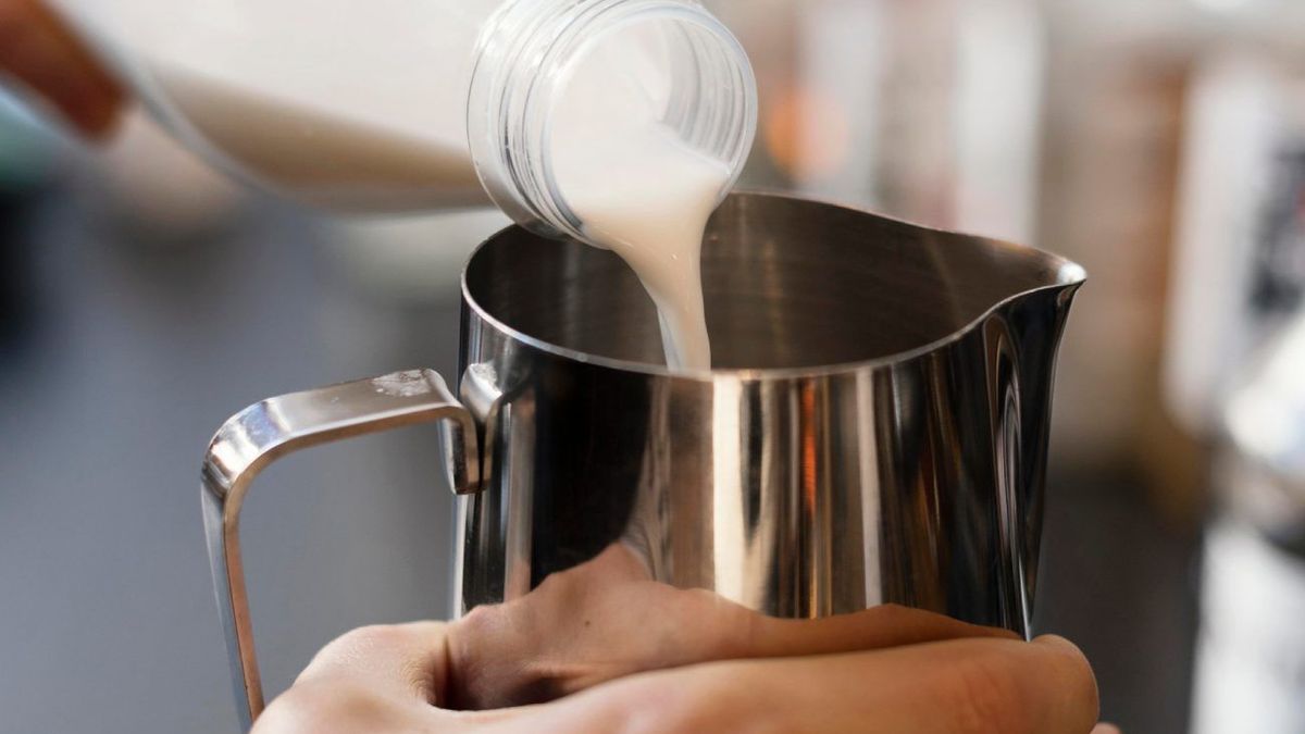 La entidad determinó que las empresas comercializaron como leche entera un producto que contenía lactosuero.