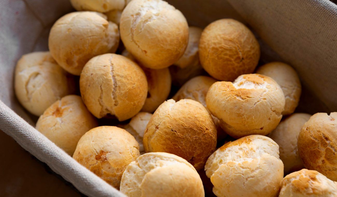 El pandebono es una amasijo vallecaucano hecho con yuca.