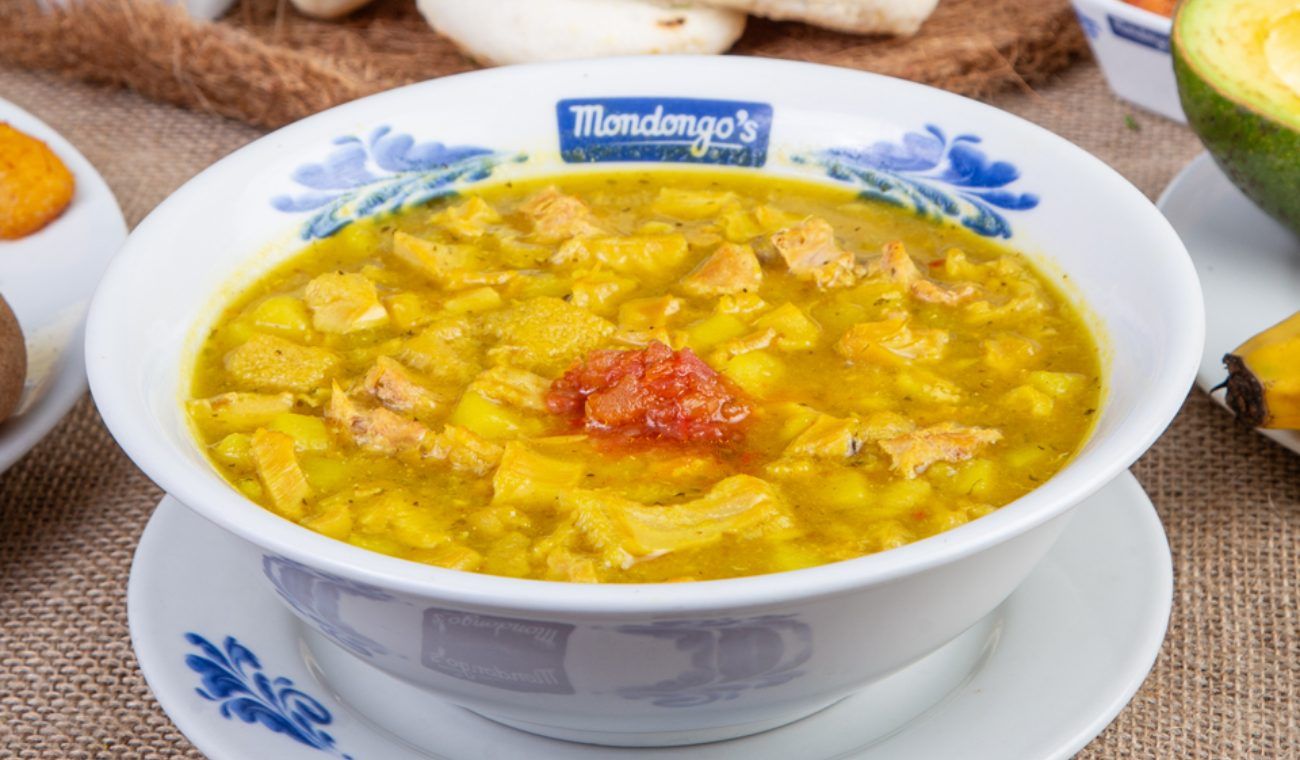 El restaurante Mondongo's es conocido por su mondongo, el ajiaco y el típico antioqueño.