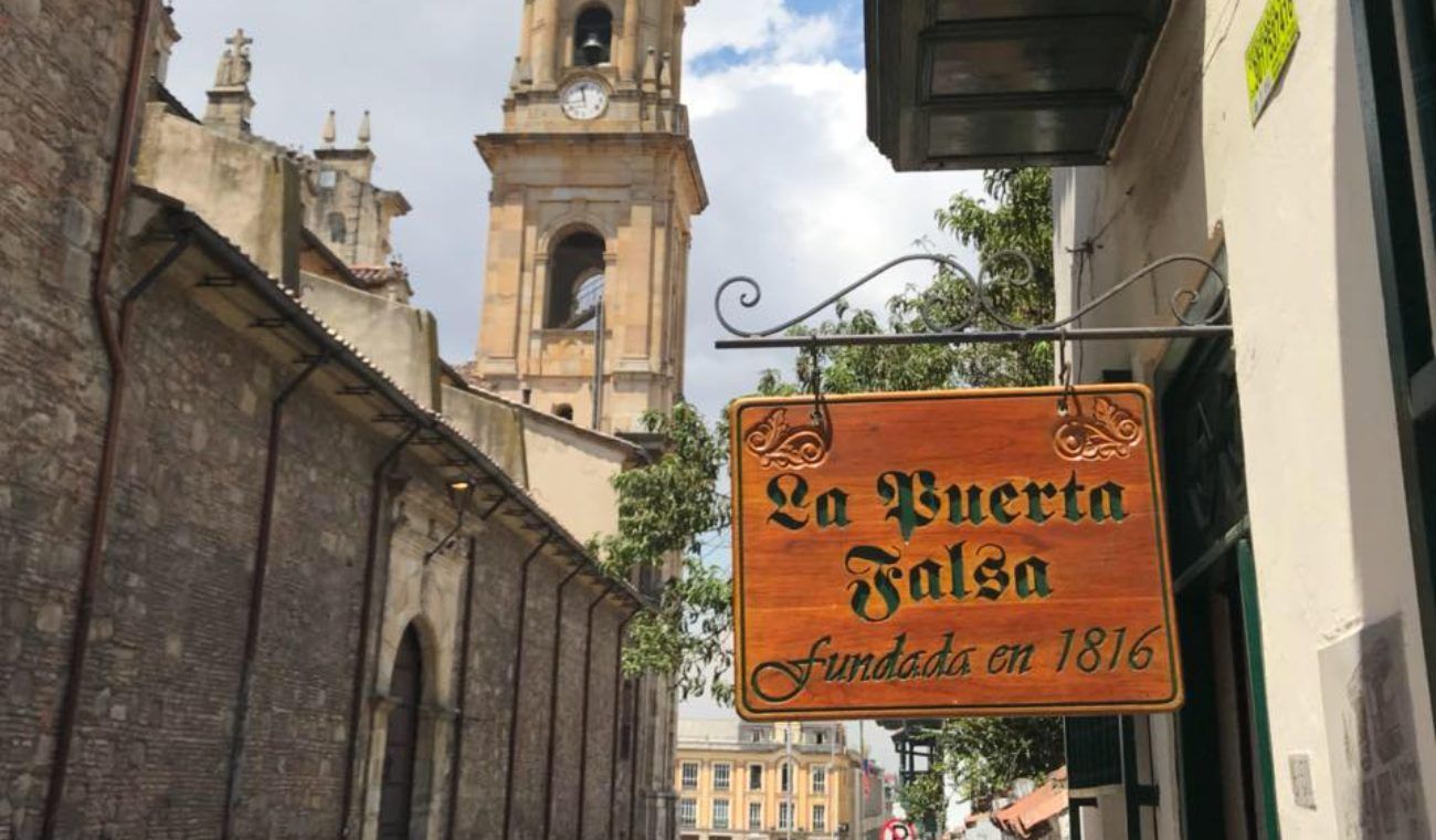 Fundada el 16 de julio de 1816, la Puerta Falsa es el restaurante más antiguo de Colombia.