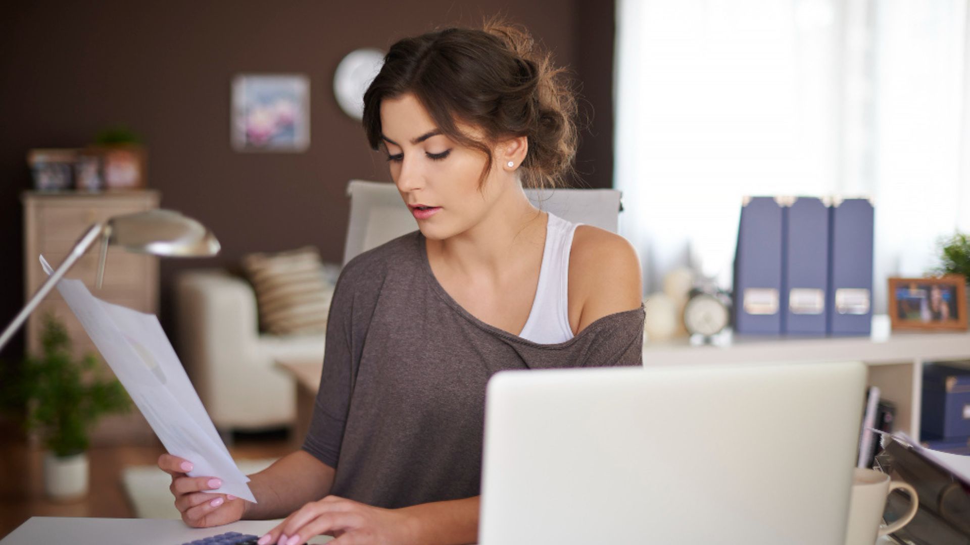 Si después de solicitar el pago por escrito el empleador no responde, el trabajador puede acudir a un juez laboral.