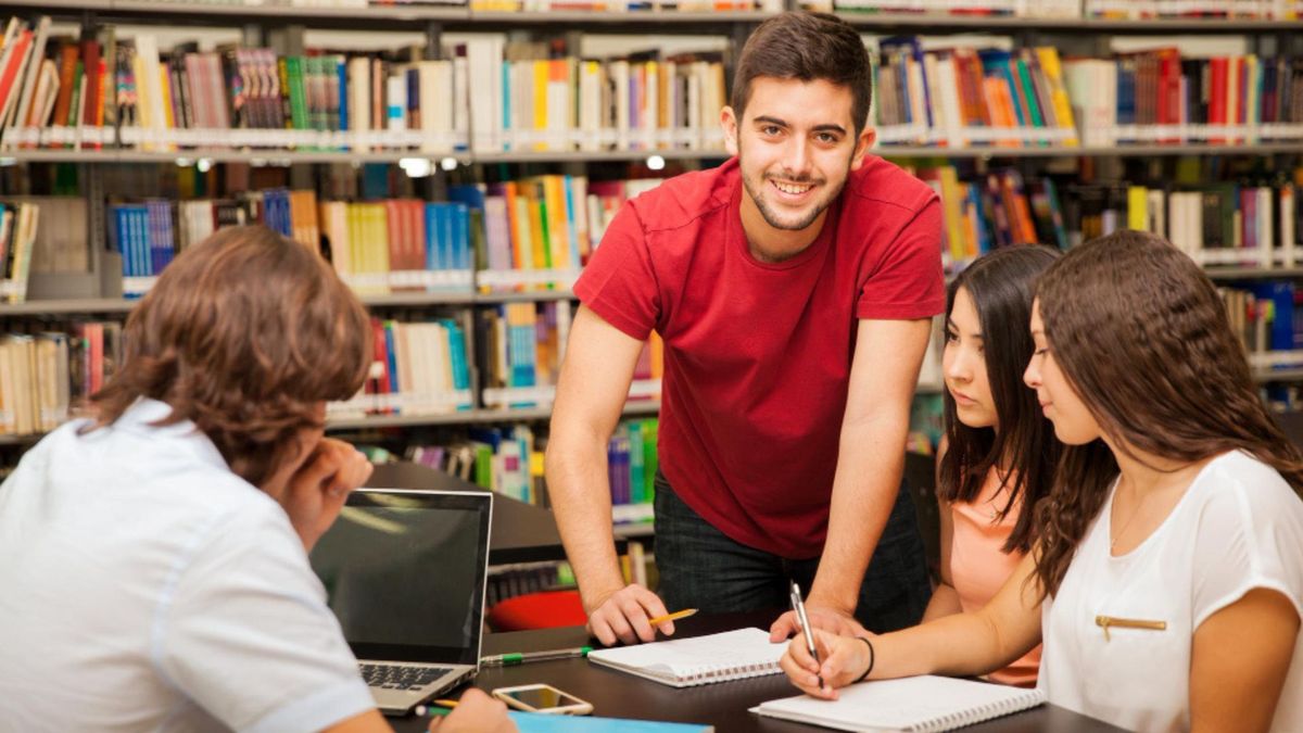 Las becas de maestría en China cubren matrícula, alojamiento y un estipendio mensual para estudiantes colombianos.